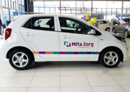 auto-beletteren-Mita-Zorg-autobelettering